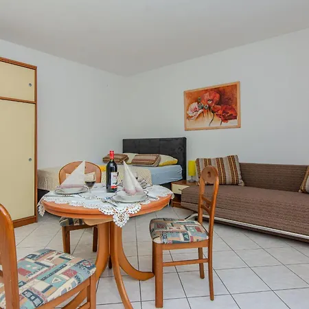 Markovic 1 By Interhome