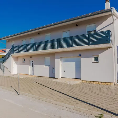 Markovic 1 By Interhome Appartement Vir