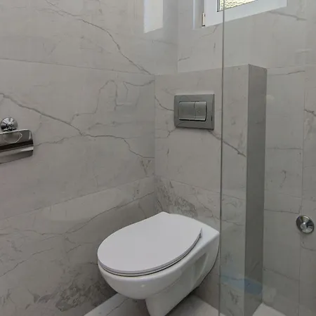 Markovic 1 By Interhome * Вир